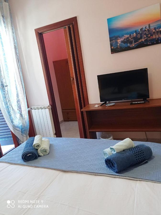 מילאצו Frontemare Rooms מראה חיצוני תמונה